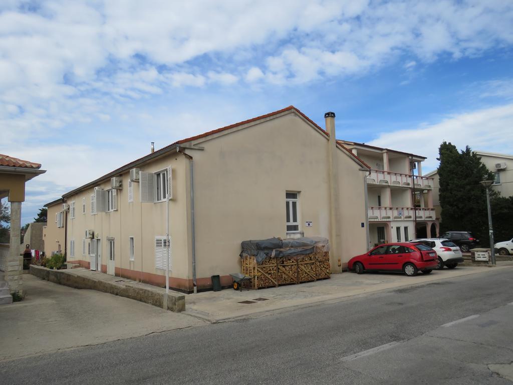 Guest House Miro Novalja Exterior photo