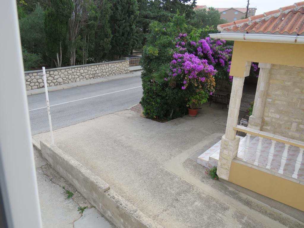 Guest House Miro Novalja Exterior photo