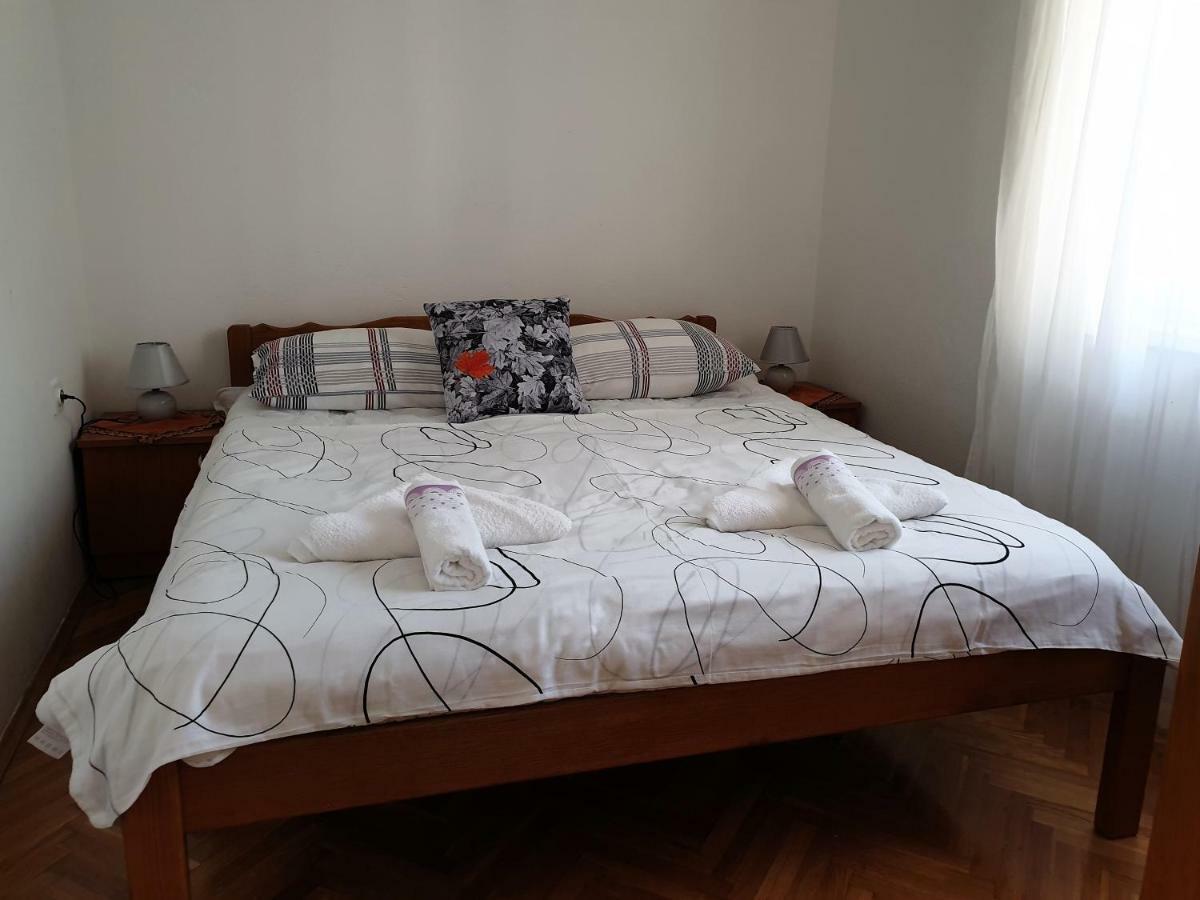 Guest House Miro Novalja Exterior photo