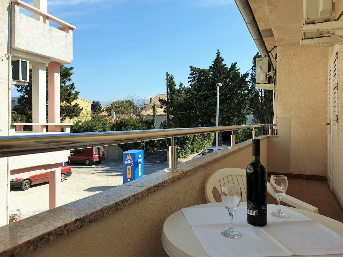 Guest House Miro Novalja Exterior photo