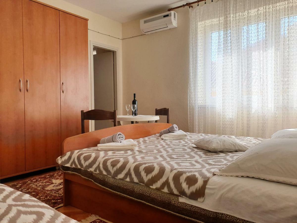 Guest House Miro Novalja Exterior photo